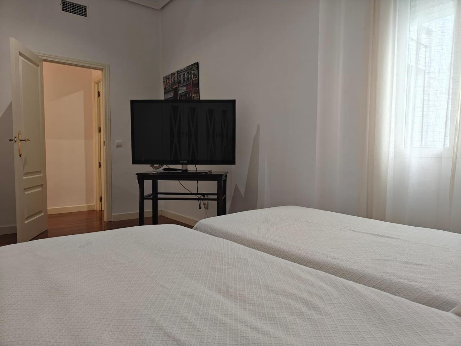Gran Capitan Luxury Center Apartment- Parking Cordoba Exterior photo